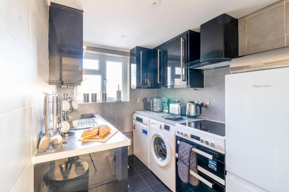 Incredible Sea View 2 Bedroom Beach Apartment Bornemouth Extérieur photo